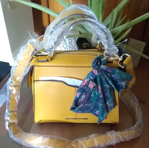 Steve Madden Handbags - Steve Madden Mustard Breese Crossbody Bag NWT